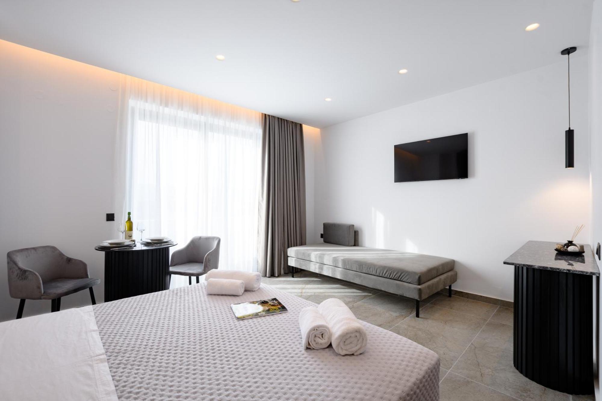 Ecoheaven Suites Amoudara Lasithiou エクステリア 写真